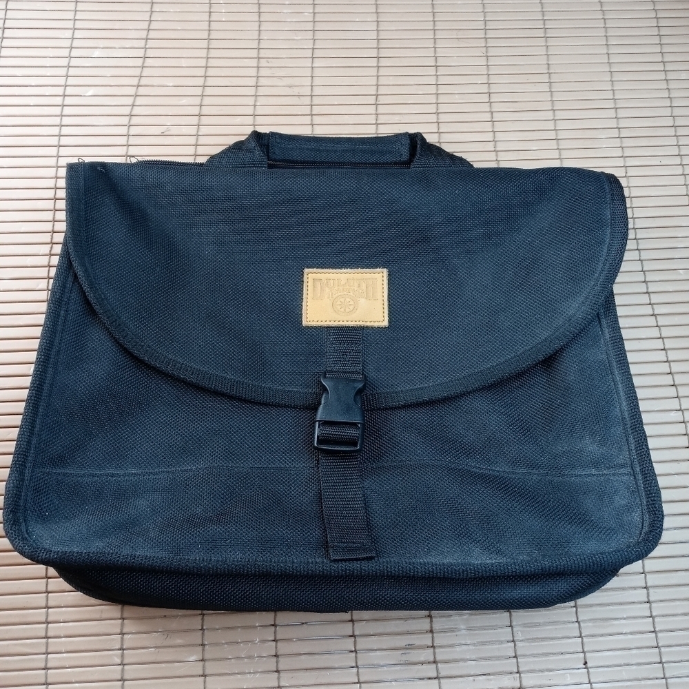 Duluth Trading Company black canvas computer messenger laptop satchel bag. Great
